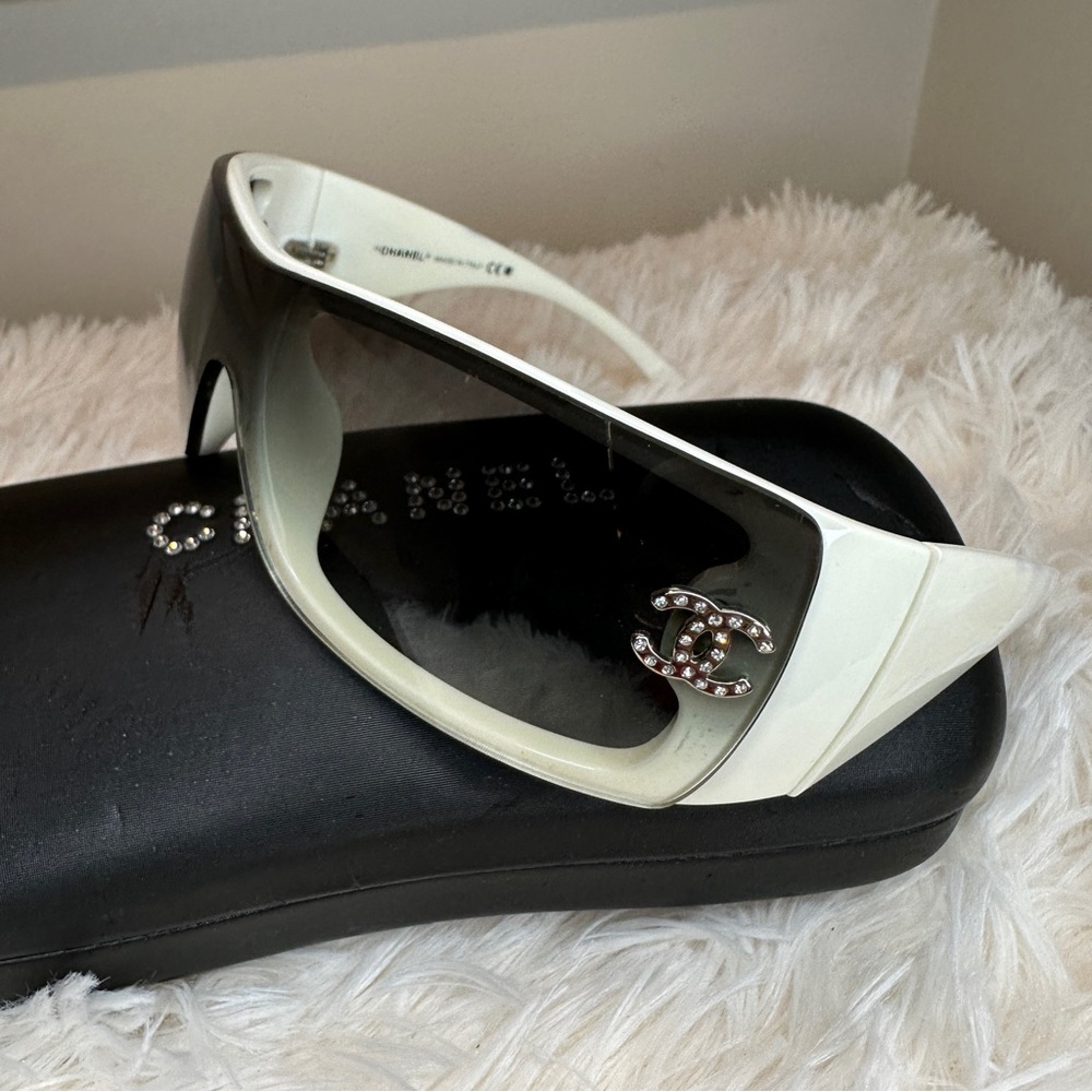 CHANEL Swarovski Gradient White Frame Sunglasses Crystal Rhinestone CC Logo